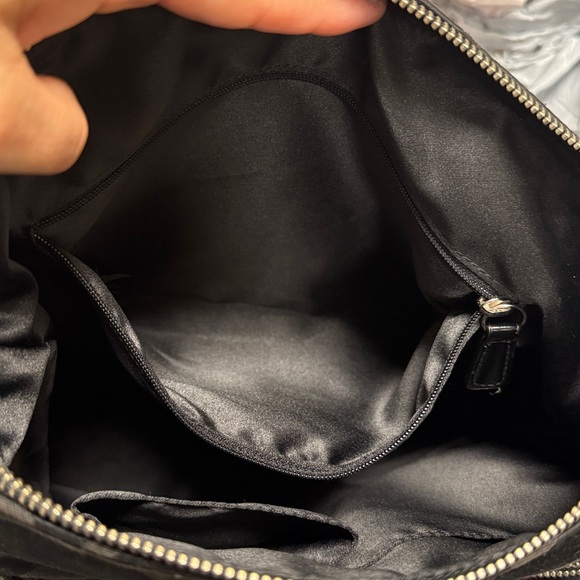 Coach Poppy in all Black - Picture 11 of 11